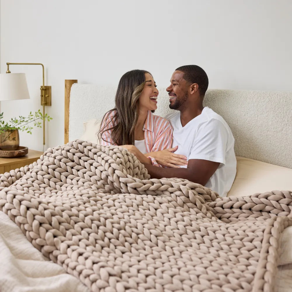 Detailed texture of smooth bamboo yarn on Nuzzie Ice Knit cooling blanket
