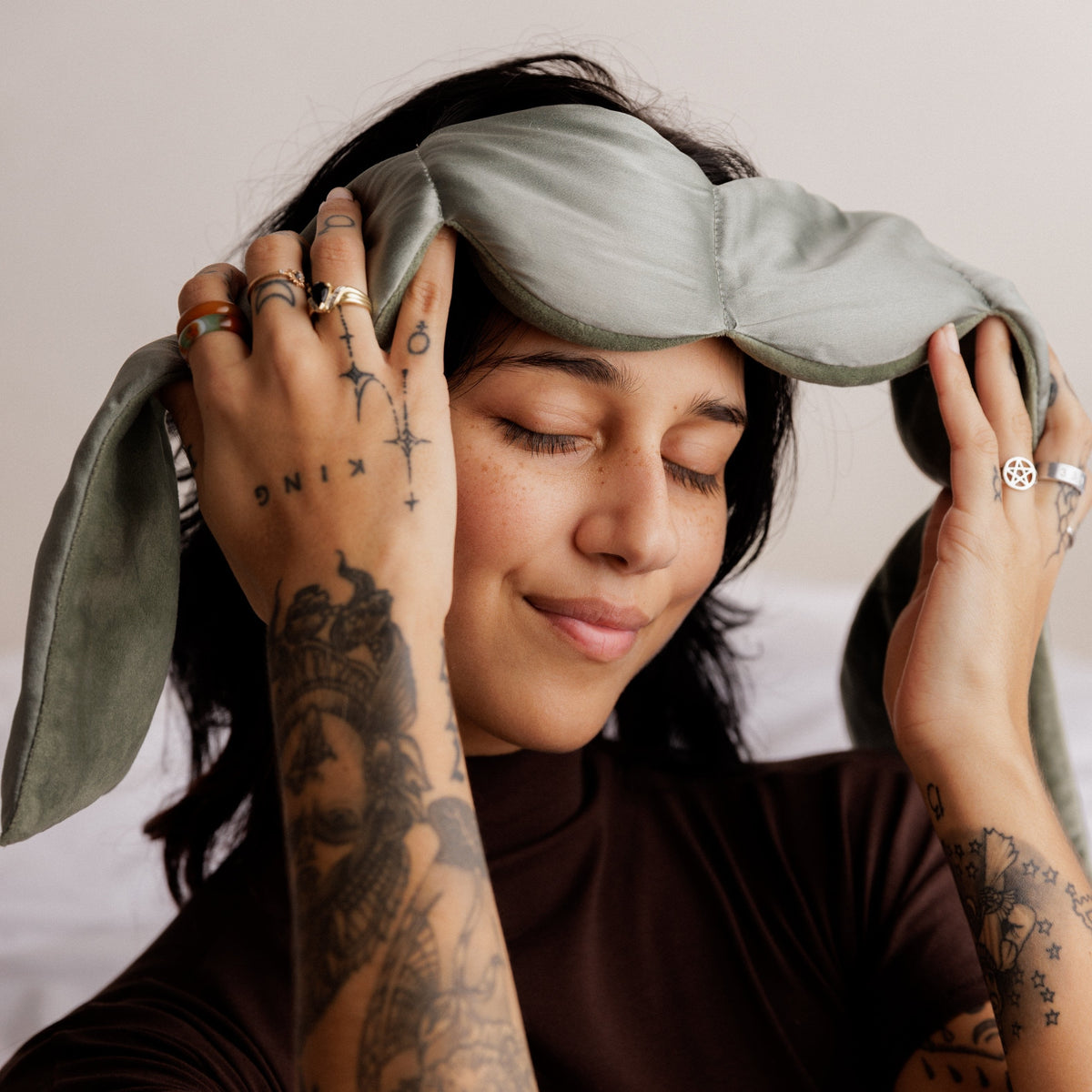 Nodpod Mineralized Silk weighted sleep mask