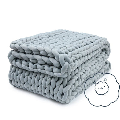 Nuzzie Ice Knit cooling weighted blanket in Silver Frost