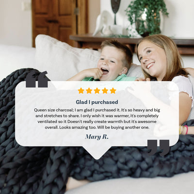 Customer testimonial praising soothing pressure and cooling comfort of Nuzzie weighted blanket