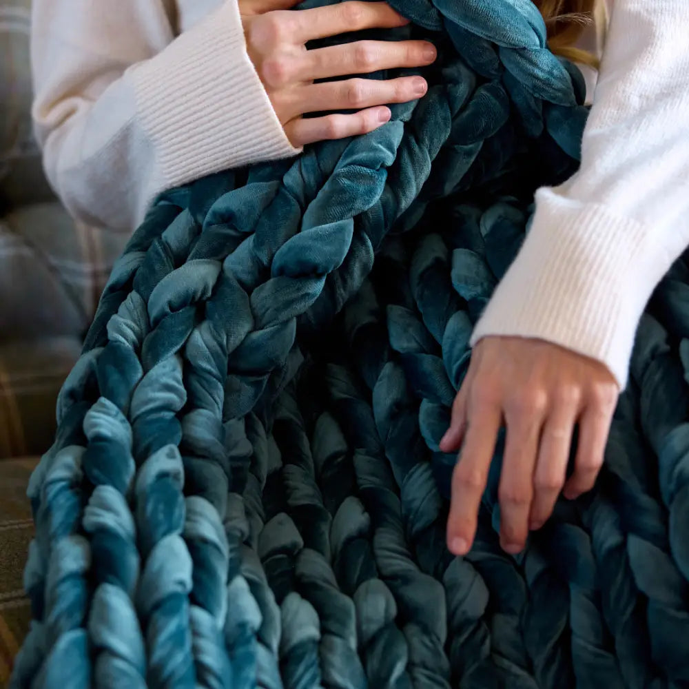 Nuzzie velvet weighted blanket in Sapphire
