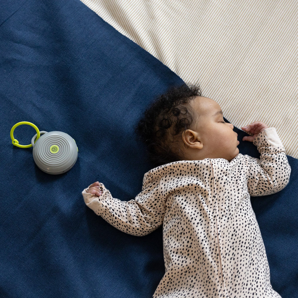 Yogasleep Hushh Compact Sound Machine - Baby Sleeping